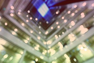 星期六:关于召开2022年第三次临时股东大会的通知